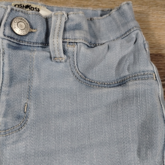 Oshkosh Relaxed Fit Jeans Girls 6/6X distressed fringe Ends At The Bottom - Picture 5 of 15